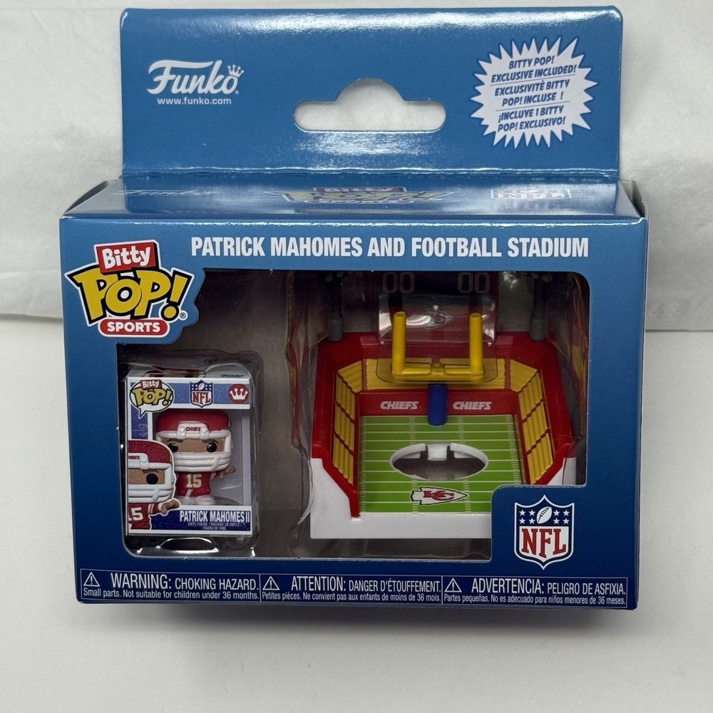 Funko Bitty Pop! Patrick Mahomes and Football Stadium Arrowhead NEW FAST SHIP🔥 - Picture 1 of 4
